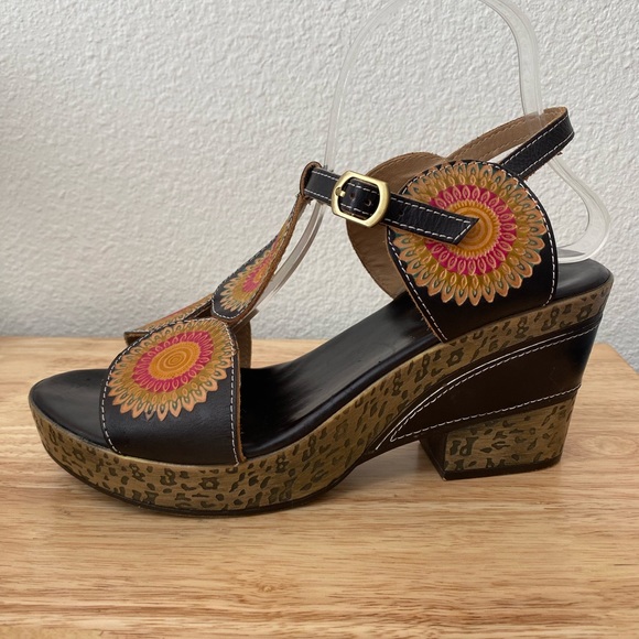 L'ATISTE Shoes - L’Artiste Spring Step Hydrangea Flower Leather Medallion Sandals Cheetah Heels